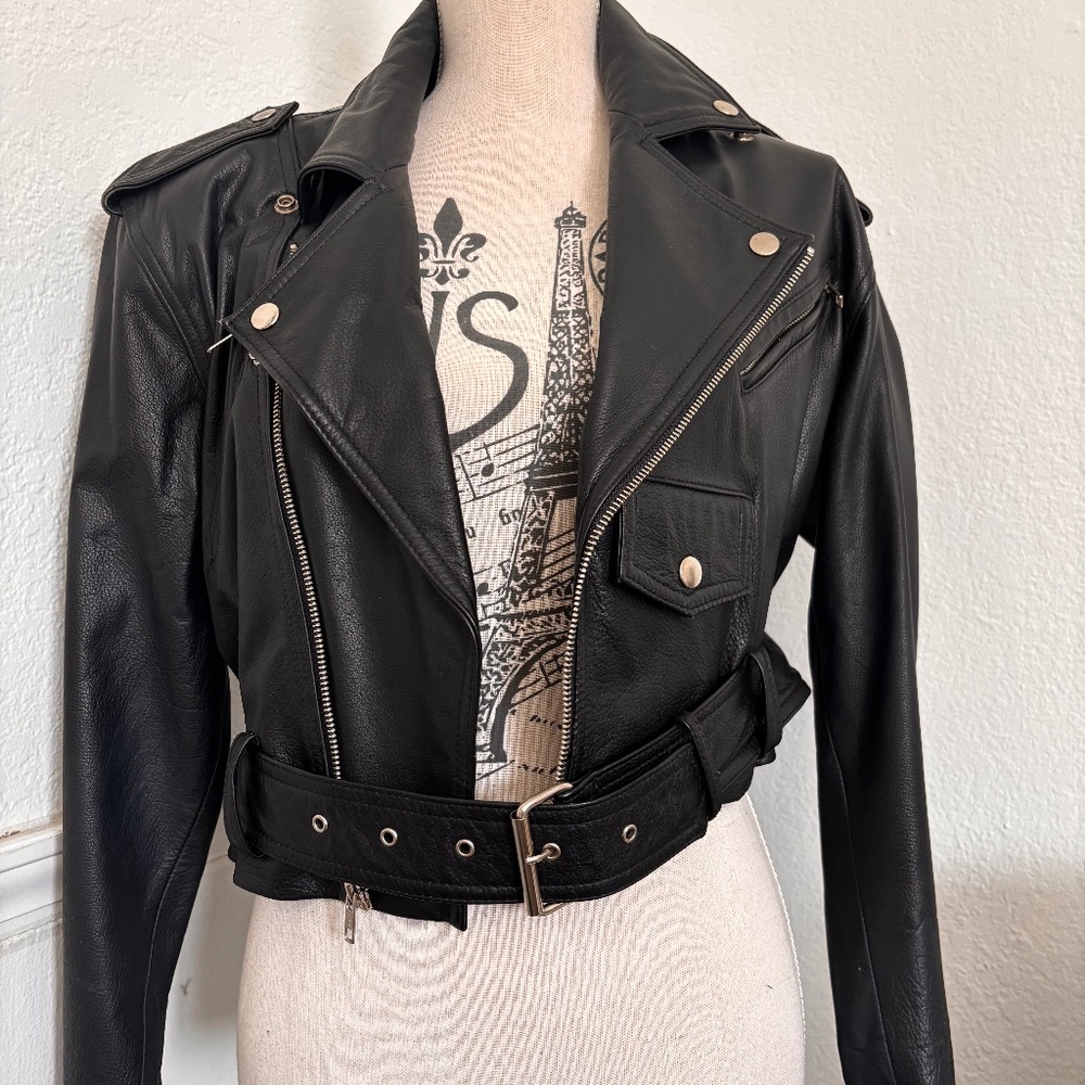 CHIA cropped LEATHER Jacket